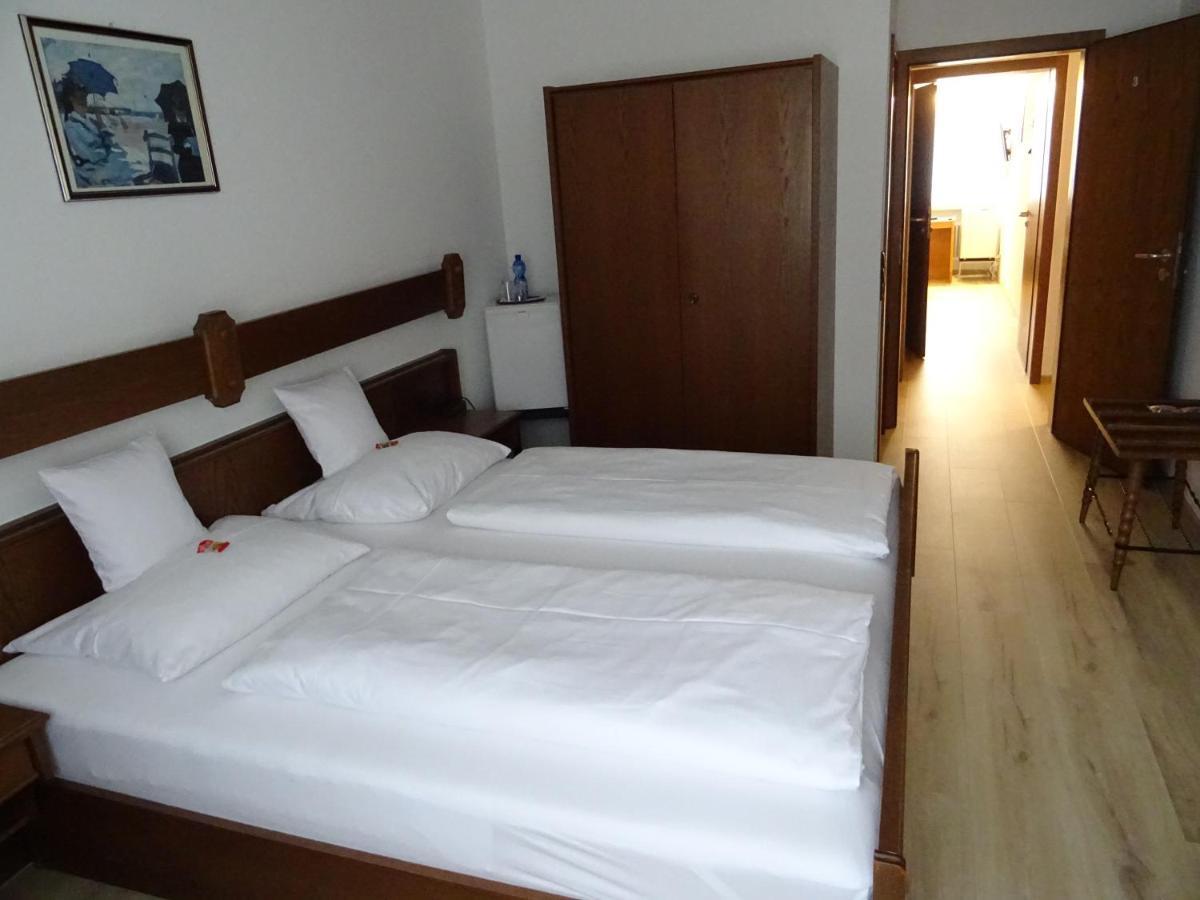 Aparthotel Zum Dom Kleinblittersdorf Dış mekan fotoğraf