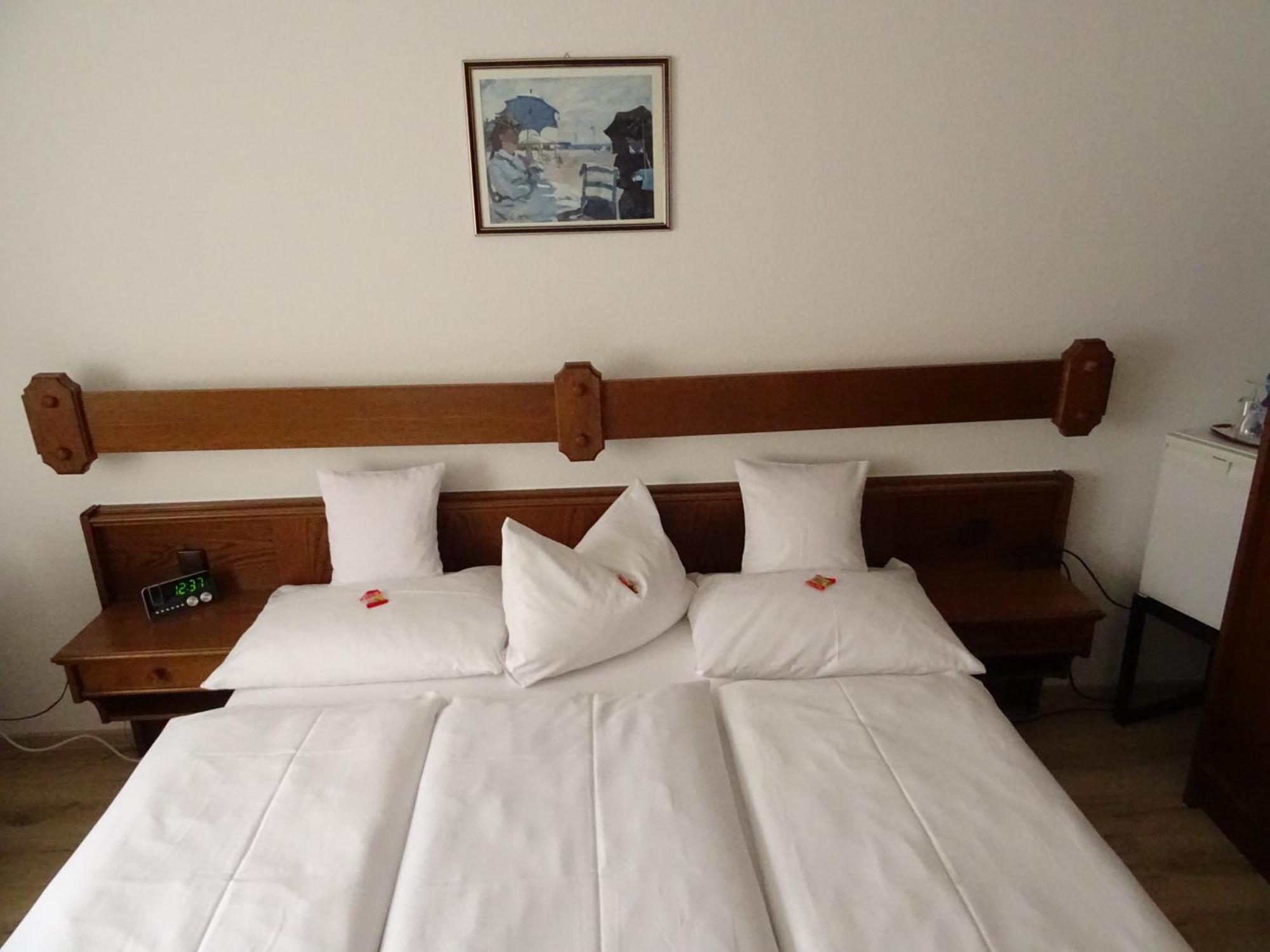 Aparthotel Zum Dom Kleinblittersdorf Dış mekan fotoğraf